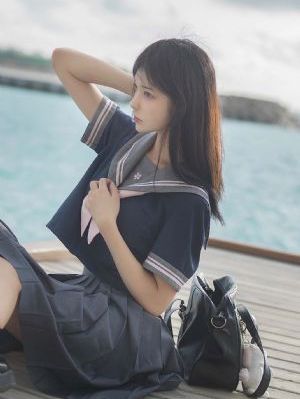 车里教练一口咬住我的奶_DVD手机在线看
